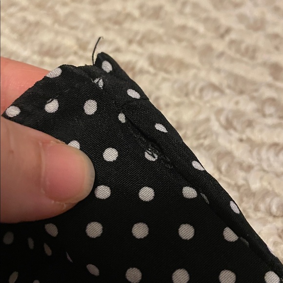 Savanna Jane Black Polka Dot Embroidered Flutter Sleeve Top Size Large - Picture 8 of 8